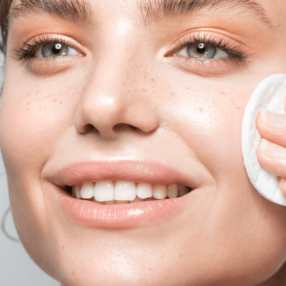Pourquoi nettoyer sa peau et utiliser une lotion tonique est essentiel - Boutique Esthétique Martine Grenier